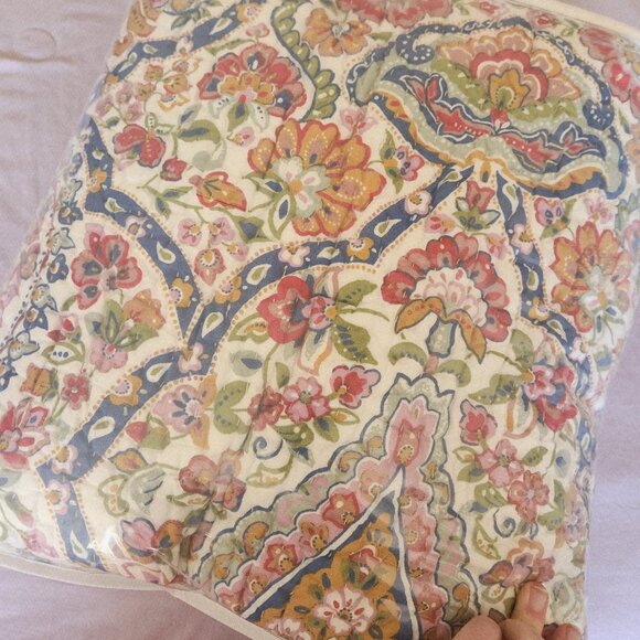 Garnet Hill Kaleidoscope Dream Quilt 100% Cotton Twin Blanket & Sham Set - Picture 4 of 7